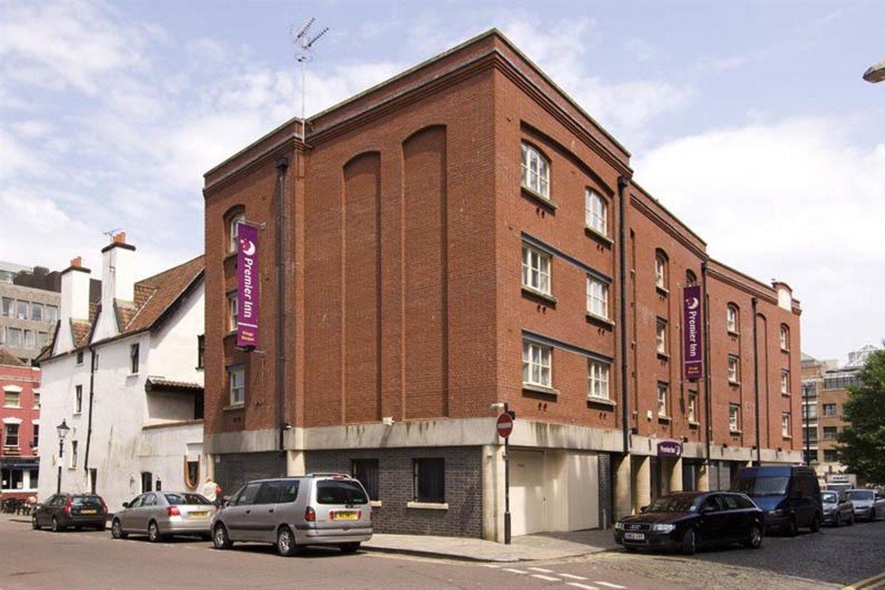 Premier Inn Bristol City Centre King Street Exteriör bild