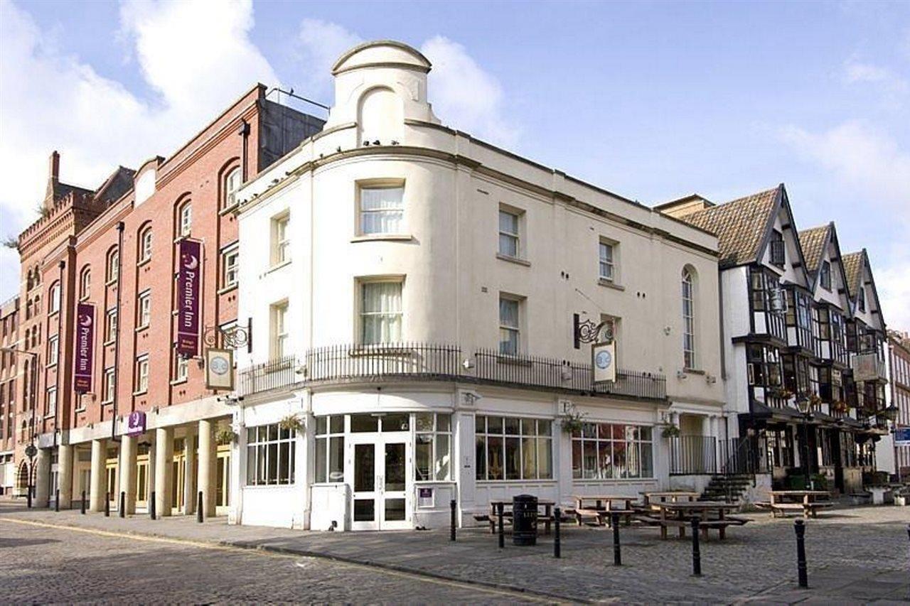 Premier Inn Bristol City Centre King Street Exteriör bild