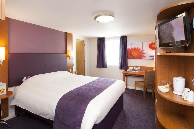 Premier Inn Bristol City Centre King Street Exteriör bild